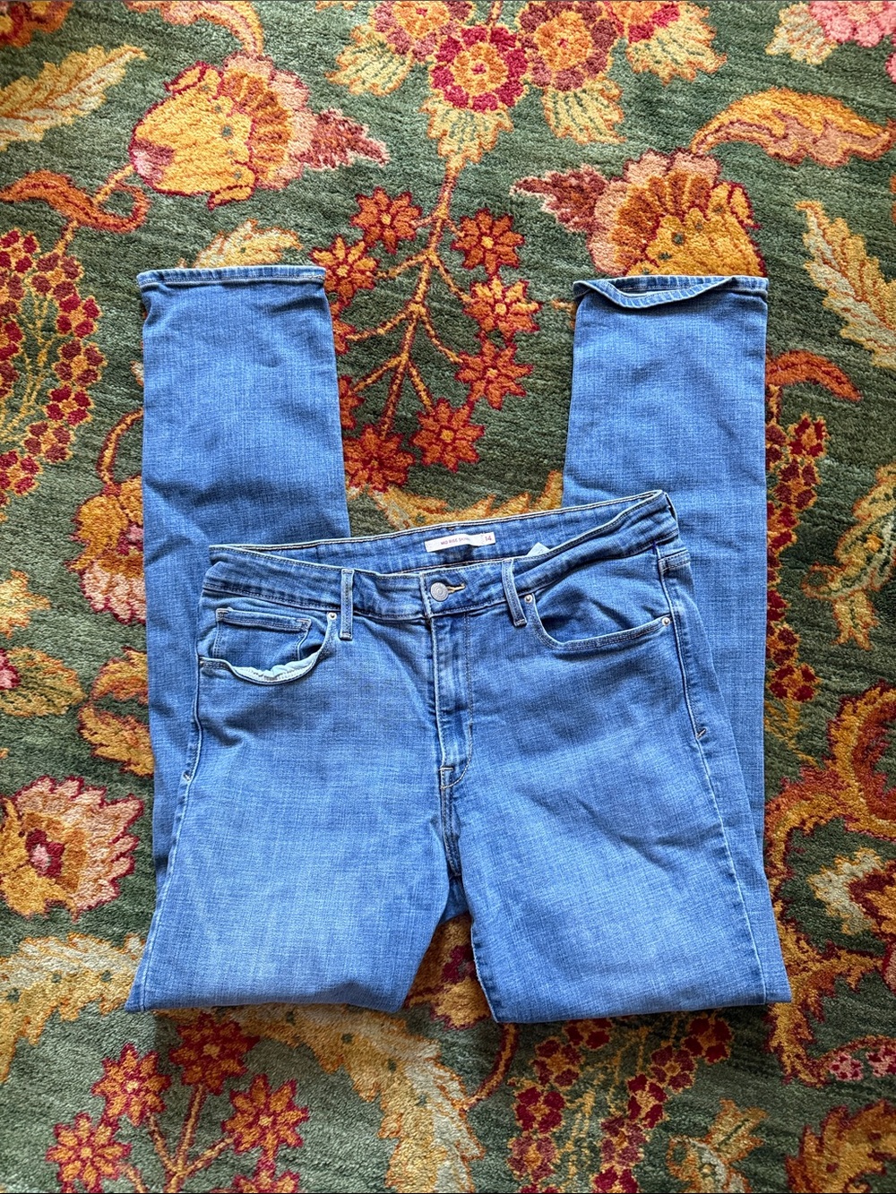 Levi's Women's size 14 Blue mid rise Skinny Jeans